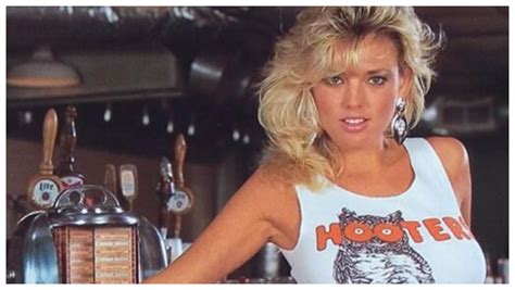 lynne austin now|Original Hooters Girl Lynne Austin Still Packs A Punch。